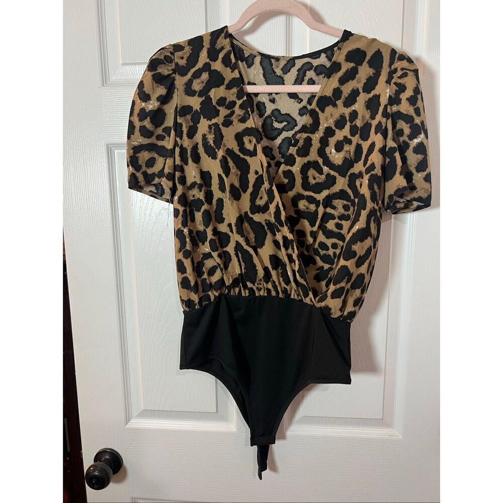 Leopard Print Wrap Bodysuit Short Sleeve Size L (US 8/10)